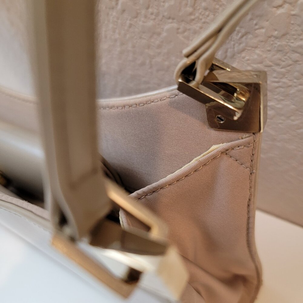 Nine West Beige Shoulder Bag with Gold Hardware - Picture 9 of 12